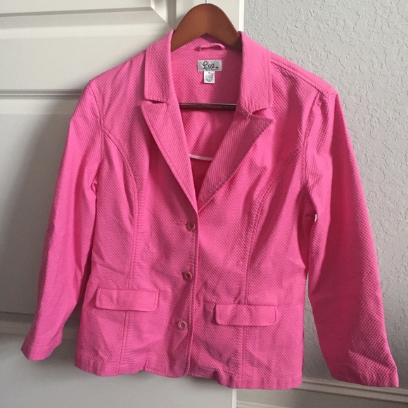 Lilly Pulitzer Jackets & Blazers - Lilly Pulitzer Lightweight Pink Blazer - Size M
